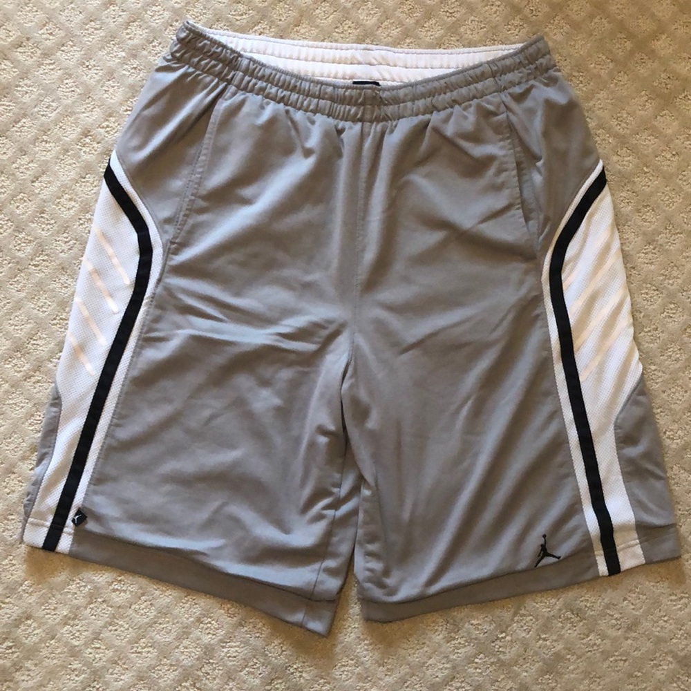 ⚪️⚫️ Men’s Jordan Basketball Shorts